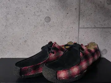 클락스 나탈리 울리치 콜라보 모델