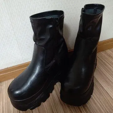 시마무라 통굽 부츠 10cm 힐 블랙 부츠 가죽