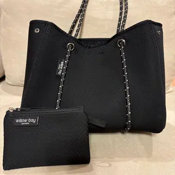 willow bay 블랙 토트백