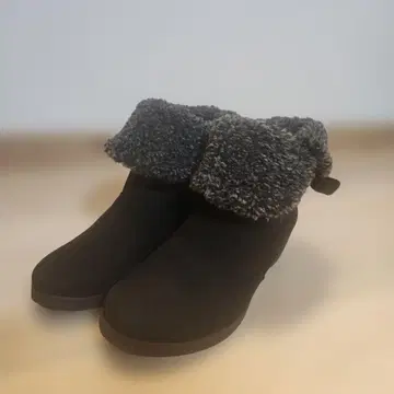 허브 부츠 블랙 22.5cm 블랙 스웨이드 어그 부츠 인힐