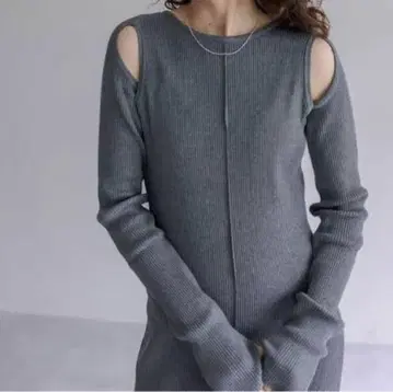 미스틱 컷 아웃 니트 원피스