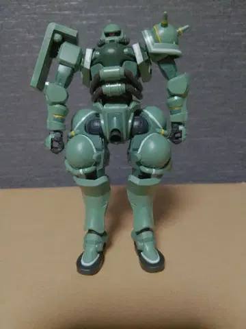 그냥 조립한 자쿠(GQ) HG