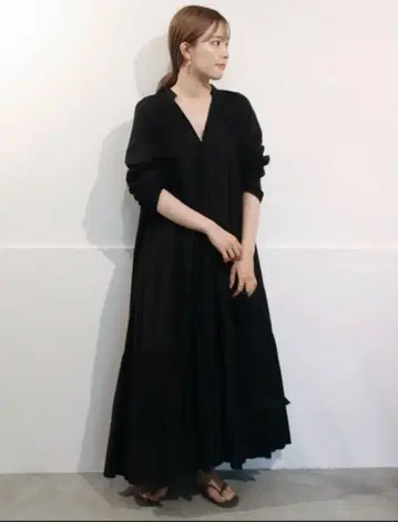 Plage 플라주 Lawn 볼륨 Flare 원피스 블랙 2022