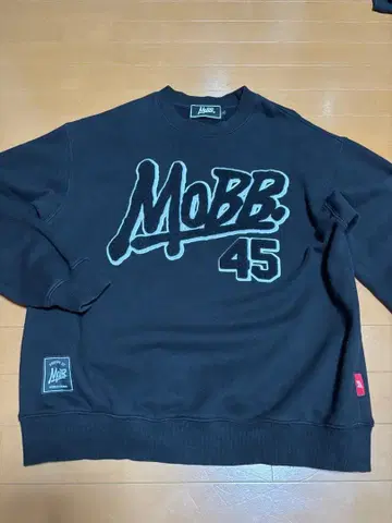 MOBB 자수 로고 복슬복슬 맨투맨
