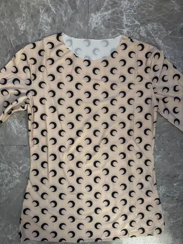 마린세르 베이지 월드 패턴 긴팔 상의