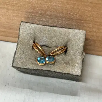 골드 x 스카이블루 귀걸이 양쪽용 1 페어 스톤