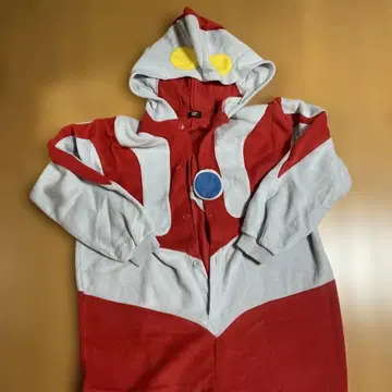 울트라맨 후드 부착 수트 BANDAI