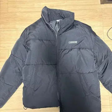 CODERR 블랙 다운 자켓