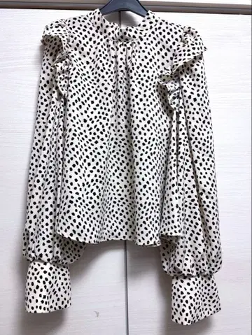 달마시안 패턴 블라우스 NICE CLAUP