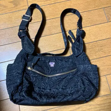 ANNA SUI 블랙 숄더백 버터플라이 자수