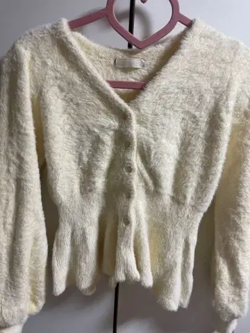 FREES MART 후와후와 아이보리 긴팔 가디건