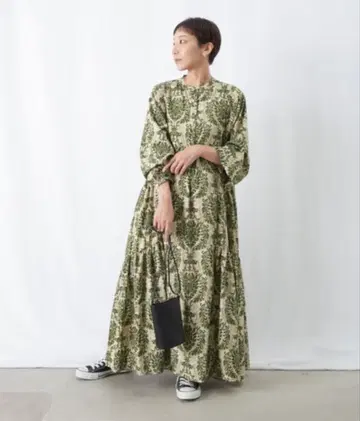 컨디션 최상 루카 레이디 랙 루카 페이즐리 사이드 개더 원피스 맥시 길이