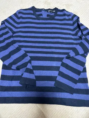 23구 보더 니트 스웨터