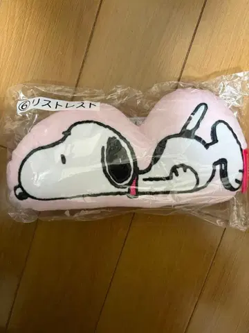 스누피 리스트레프트 핑크