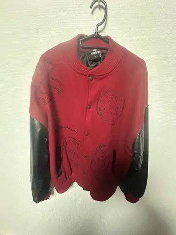 RESHAPE 빨검 바시티 자켓