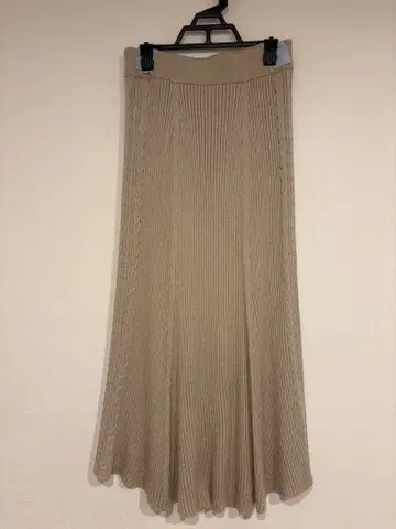 나노 유니버스 베이지 니트 스커트 36