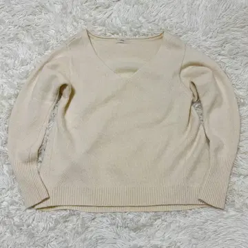 이에나 니트 AQUA V넥 풀오버 캐시미어 혼방 최근 모델