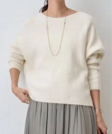 비어즐리 FOX 울 버튼 니트 아이보리 미착용