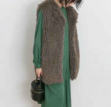 UR Lab. 퍼 베스트 롱 기장 FREE 어반 리서치 라보 새상품급