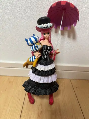 원피스 페로나 피규어