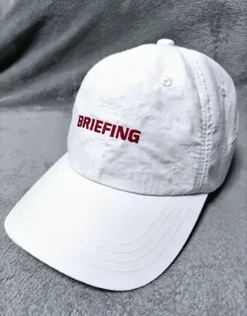브리핑 골프 캡 화이트