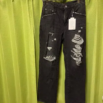 데미지 가공 블랙 데님 팬츠