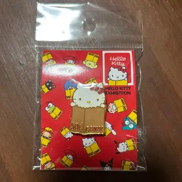 헬로키티전 50주년 핀 배지