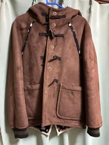 플라보아 무스탕 코트