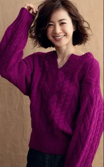 쿠미쿄쿠L 퍼플 케이블 짜임 V넥 니트