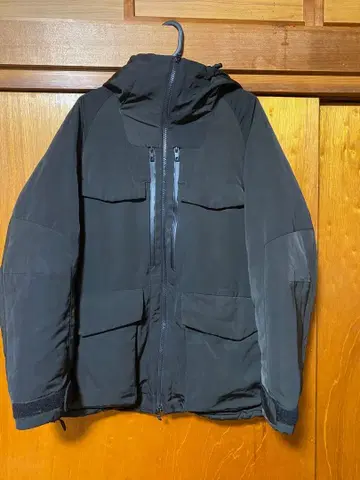[ UNIQLO White Mountaineering ] 다운 자켓 블랙