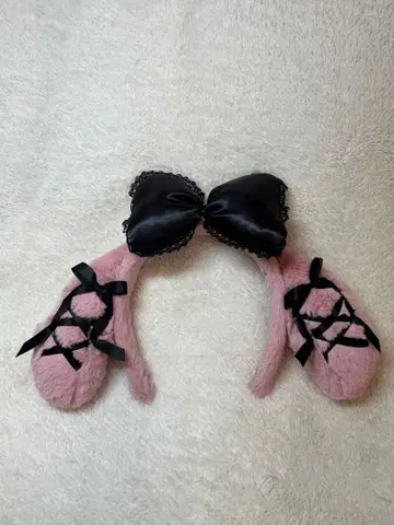 토끼 귀와 리본 머리띠