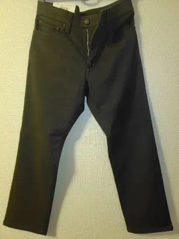 [미사용 새상품] 속기모 원단 카키 치노 팬츠