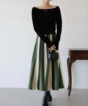BLUEEAST 배색 스트라이프 니트 스커트 대관식 안나풍 거의 미사용품