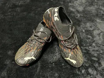 푸마 퓨처 5.1 축구화 블랙/오렌지