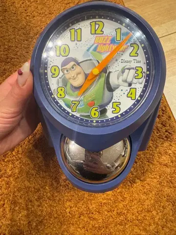 버즈 라이트이어 알람 시계