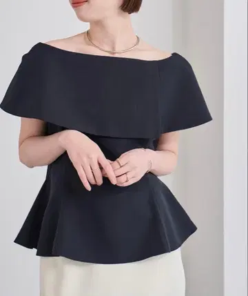 유어스 케이프 디자인 페플럼 상의 여성용 M 사이즈