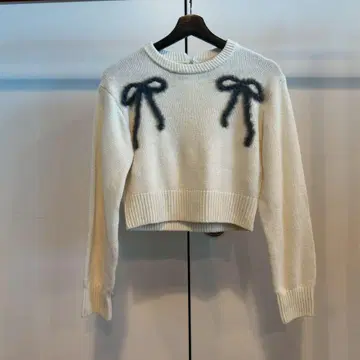 LILY BROWN 전개 페더 모티브 니트 화이트 x 그레이