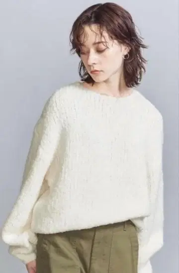 뷰티&유스 울 알파카 블렌드 부클레 오버 니트