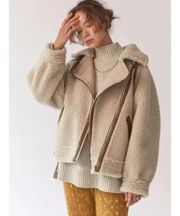 Ungrid 미들 기장 보아 무스탕 블루종