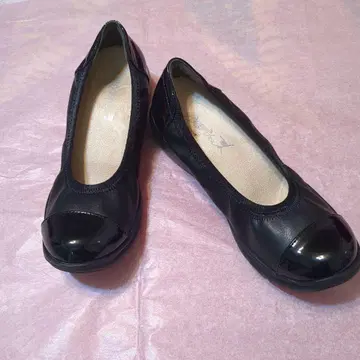 미사용에 가까운 블랙 플랫 펌프스 합성 피혁제 22cm
