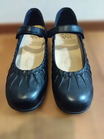 미사용 새상품 뷰포트 펌프스 블랙 24.0