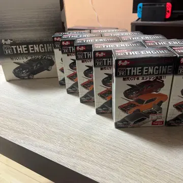 Nissan GT-R The Engine 1/64 스케일 세트