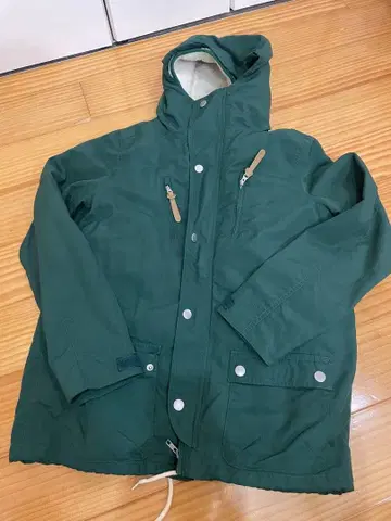 다크 그린 후드 부착 마운틴 파카 이너 베스트 포함