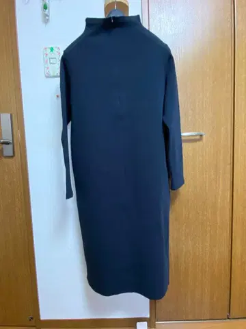 두클라쎄 보틀넥 원피스