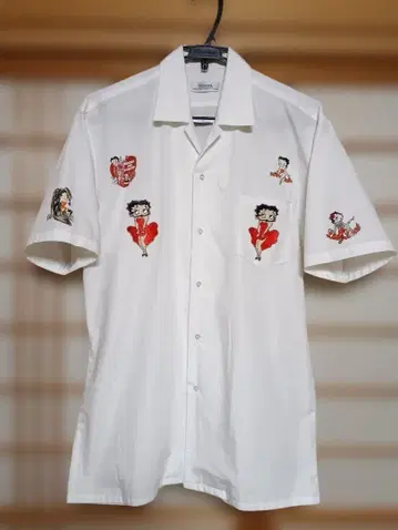 베티 부프 자수 화이트 반팔 셔츠 제2권