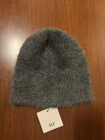SLY 그레이 니트 모자