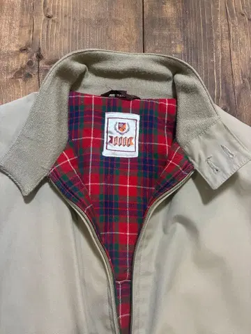 BARACUTA 베이지 체크 무늬 안감 집업 자켓 42R