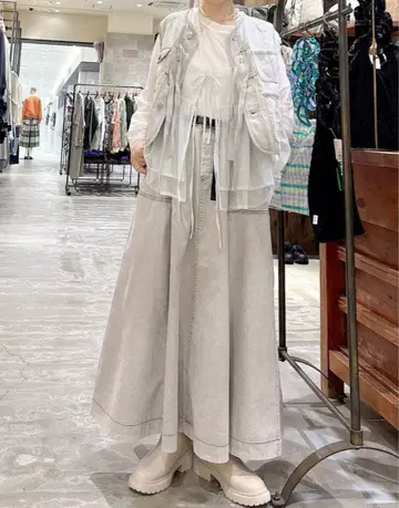 미사용 새상품 nikoand 니코앤드 벨트 달린 데님 롱 플레어 스커트