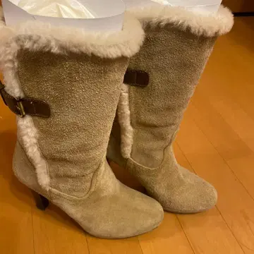 다이애나 베이지 스웨이드 퍼 부츠