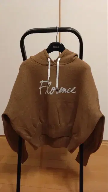 Zampa 스웨트라이크 니트 후드티